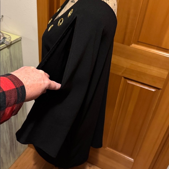 GB Black Dress with Gold Accents & side pockets - Picture 5 of 11